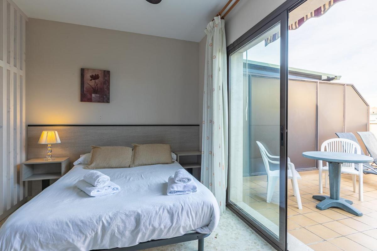 Apartamentos Guerrero ตอร์เรเดลมาร์ ภายนอก รูปภาพ